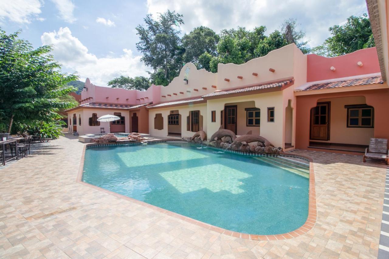 Capital O 1110 Khaoyai Cowboy City Resort 慕斯 外观 照片