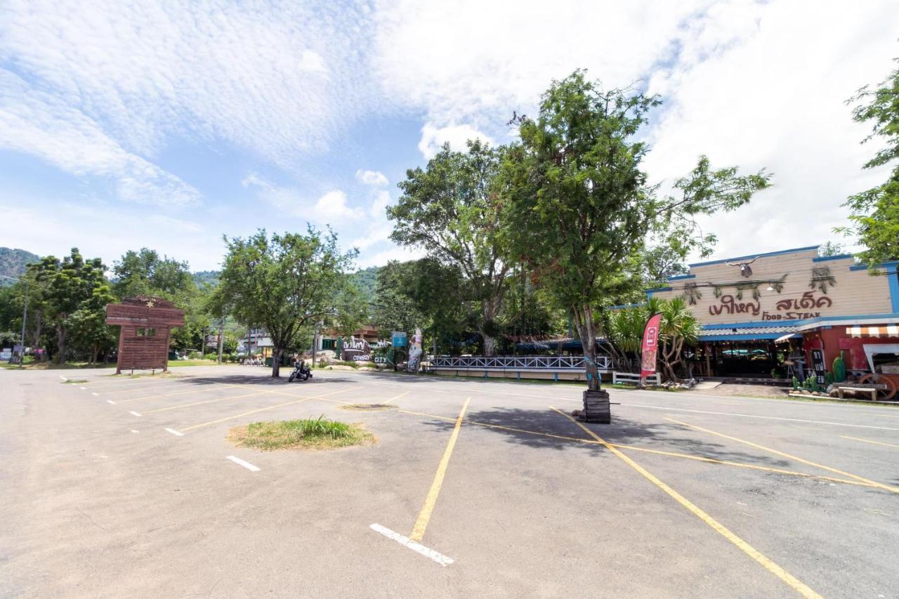 Capital O 1110 Khaoyai Cowboy City Resort 慕斯 外观 照片