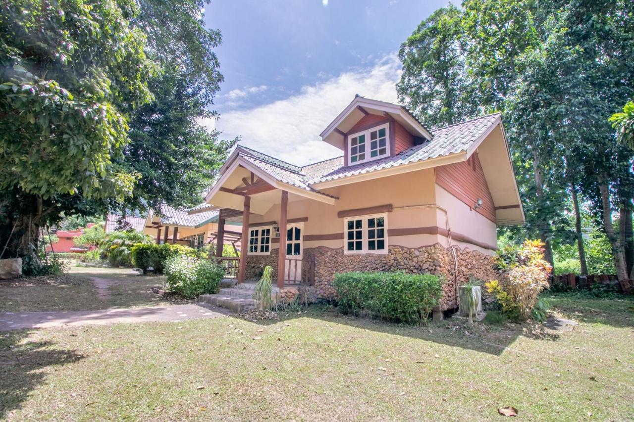 Capital O 1110 Khaoyai Cowboy City Resort 慕斯 外观 照片