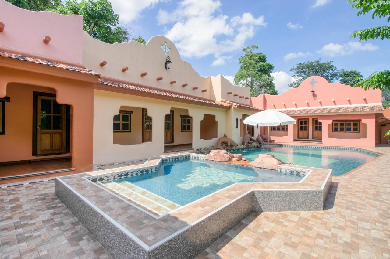 Capital O 1110 Khaoyai Cowboy City Resort 慕斯 外观 照片