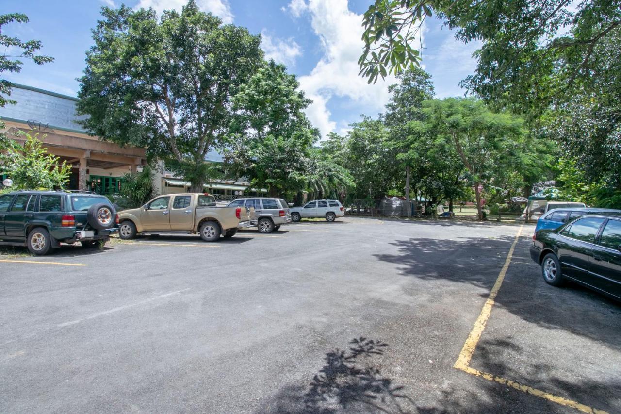 Capital O 1110 Khaoyai Cowboy City Resort 慕斯 外观 照片